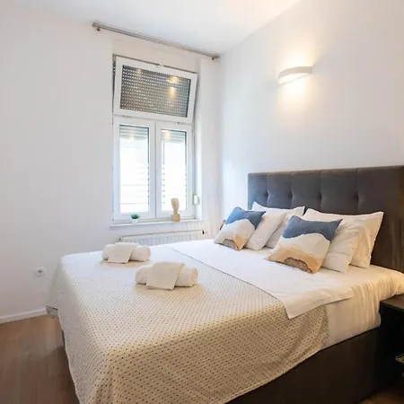 Niko And Sofia'S Apartment Urban Stay Zagabria Esterno foto