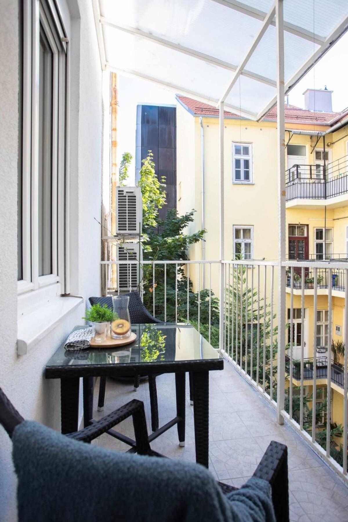 Niko And Sofia's Urban * Zagabria